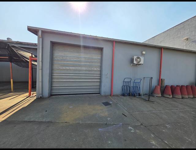3,360M² WAREHOUSE FOR SALE IN OPHIRTON